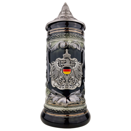 Bierkrug mit Deckel 0,7L – Bierseidel Steinkrug mit Spitzdeckel und Metallmontur "Germany" mit Deutschland-Farben (Schwarz/Braun)
