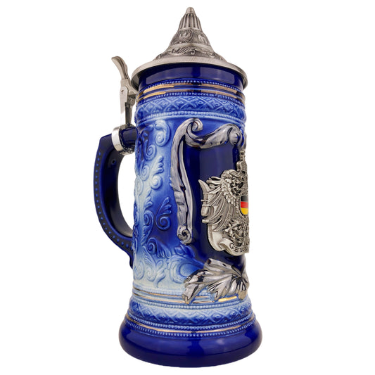 Bierkrug mit Deckel 0,7L – Bierseidel Steinkrug mit Spitzdeckel und Metallmontur "Germany" mit Deutschland-Farben (Blau)