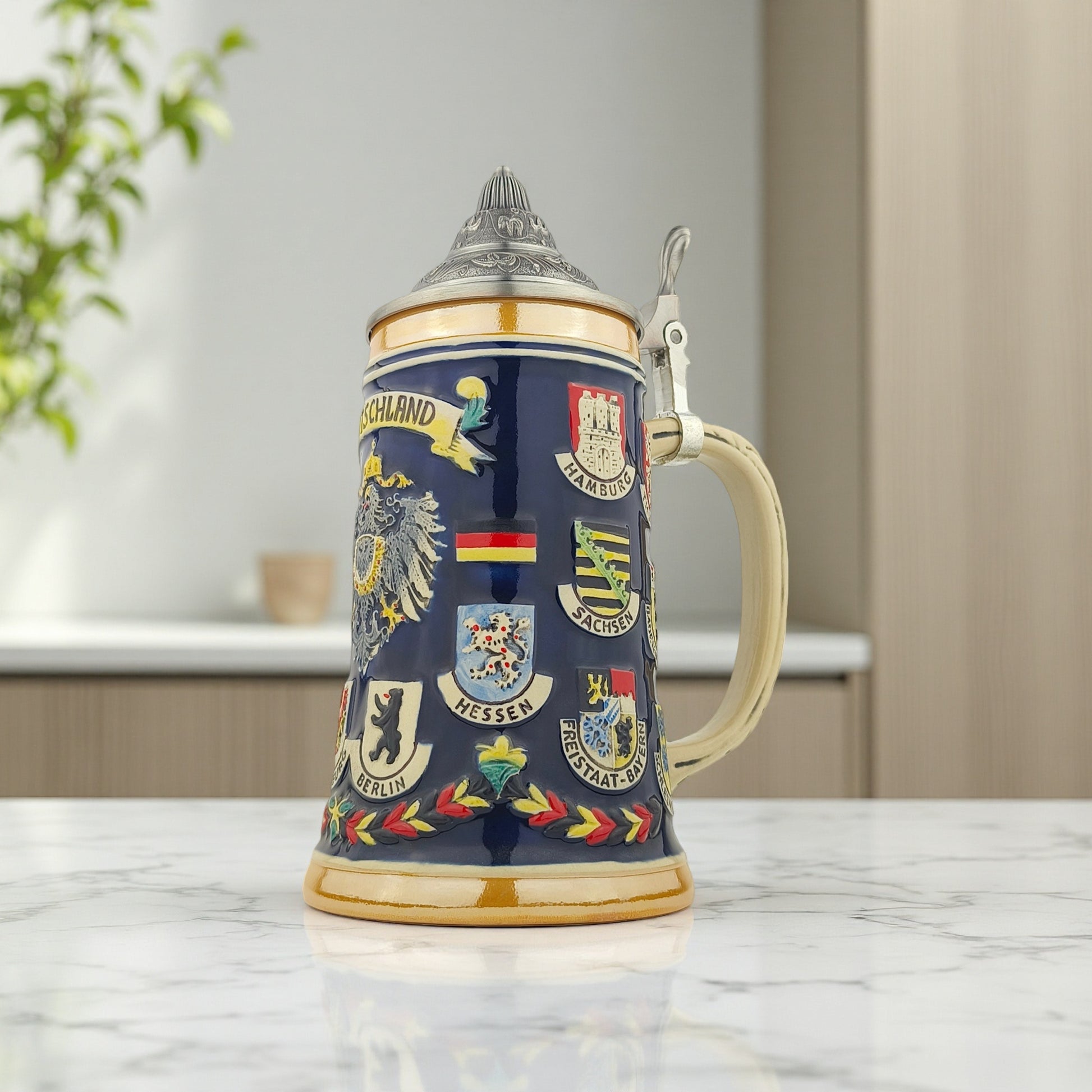 Bierkrug mit Deckel Geschenkidee – klassische Bierkultur