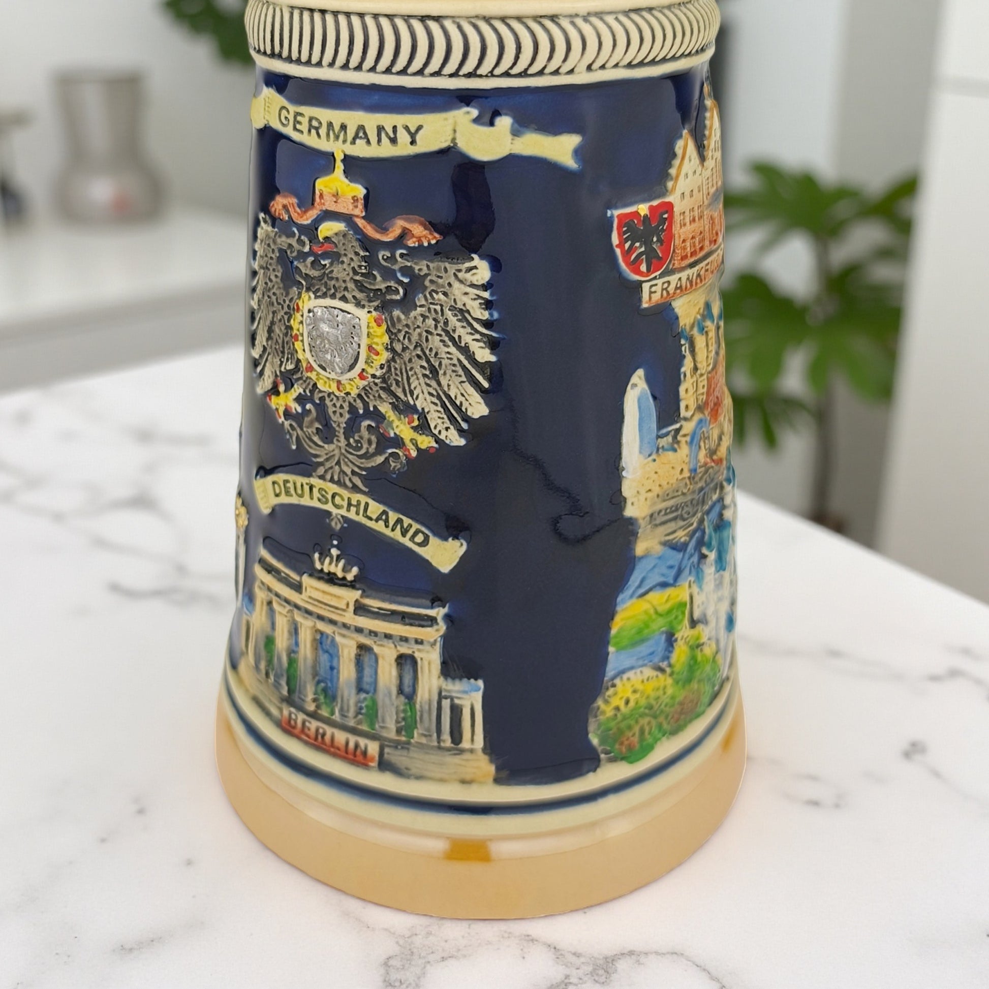 Detail Stadtmotiv Deutschland Bierkrug Germany Beer Stein