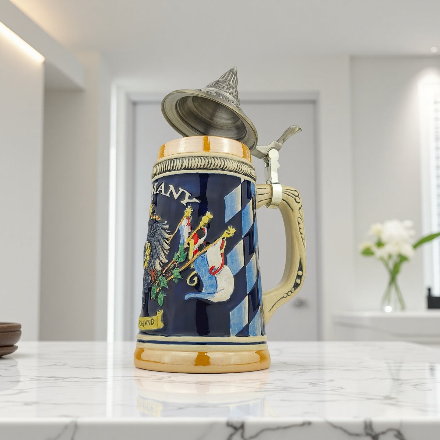 Bierkrug mit Zinndeckel Germany klassisches Design