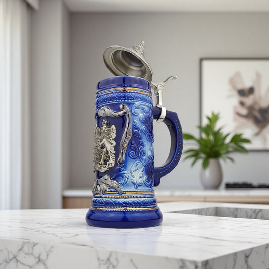 Bierkrug mit Deckel Deutschland traditionelles Relief und Henkel